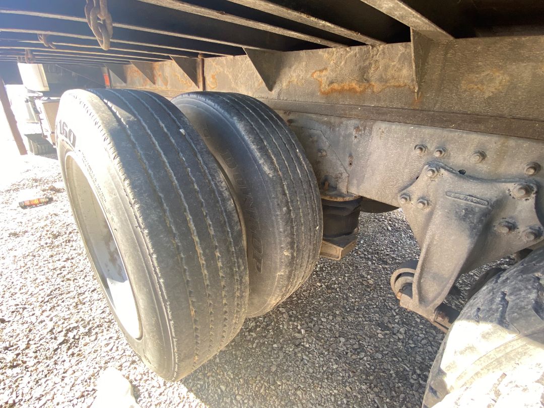 1995 FREIGHTLINER FL80 - Image 25